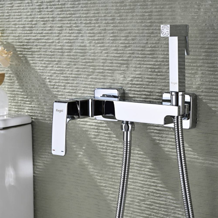 Смеситель Raglo настенный с гигиеническим душем