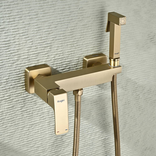 Смеситель Raglo настенный с гигиеническим душем 